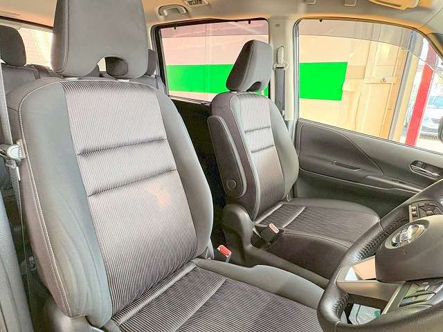 日産 セレナ ２．０ ハイウェイスター ＶセレクションＩＩ R1年 (関東) 99