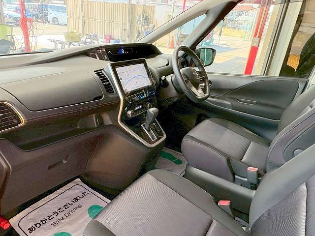 日産 セレナ ２．０ ハイウェイスター ＶセレクションＩＩ R1年 (関東) 99