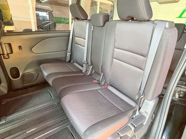 日産 セレナ ２．０ ハイウェイスター ＶセレクションＩＩ R1年 (関東) 99