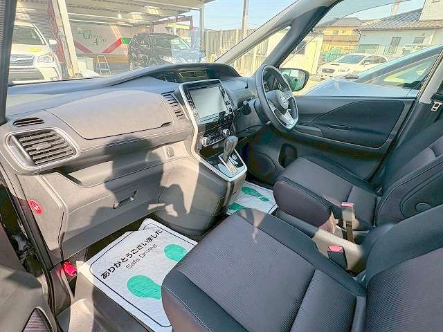 日産 セレナ ２．０ ハイウェイスター Ｖセレクション H29年 (関東) 99