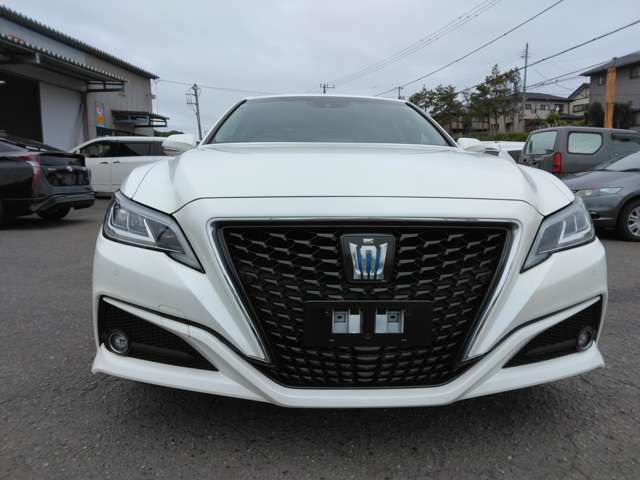 トヨタ クラウン　ハイブリッド ハイブリッド ２．５ Ｇ エグゼクティブ ＦＯＵＲ ４ＷＤ R1年 (関東) 99