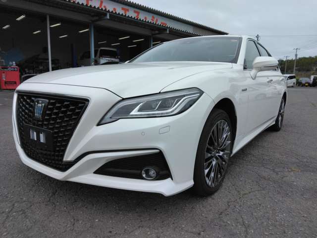 トヨタ クラウン　ハイブリッド ハイブリッド ２．５ Ｇ エグゼクティブ ＦＯＵＲ ４ＷＤ R1年 (関東) 99