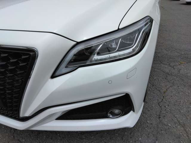トヨタ クラウン　ハイブリッド ハイブリッド ２．５ Ｇ エグゼクティブ ＦＯＵＲ ４ＷＤ R1年 (関東) 99