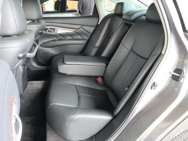 日産 フーガ ３．７ ３７０ＧＴ H26年 (関東) 99