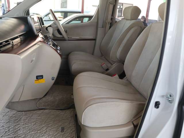 日産 エルグランド ３．５ ３５０Ｘ ４ＷＤ H19年 (関東) 99