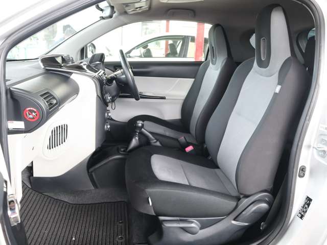 トヨタ ｉＱ １．３ １３０Ｇ ＭＴ H25年 (関東) 99