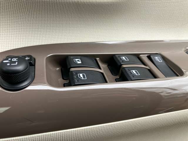 ダイハツ ムーヴ　キャンバス ６６０ Ｇ メイクアップ ＳＡＩＩ H28年 (甲信越・北陸) 99