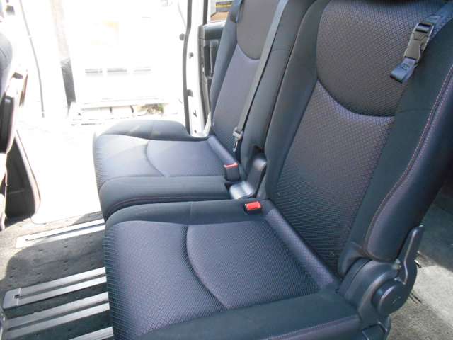 日産 セレナ ２．０ ハイウェイスター Ｓ－ＨＹＢＲＩＤ H25年 (近畿) 99