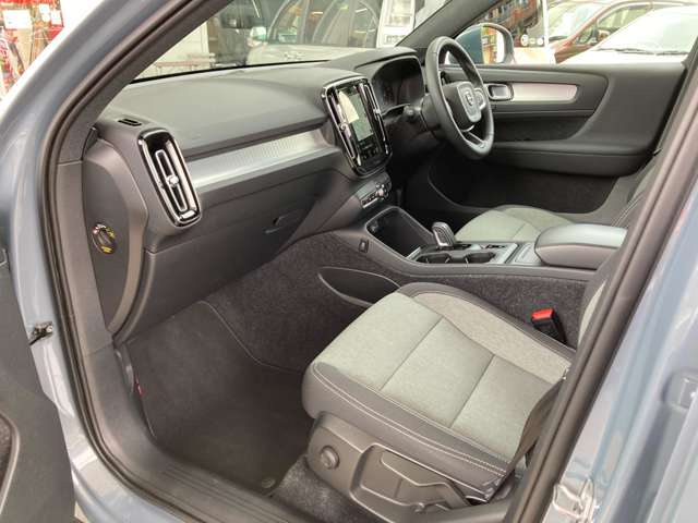 ボルボ ＸＣ４０ Ｂ４　モメンタム R3年 (関東) 99