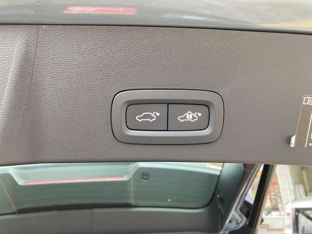ボルボ ＸＣ４０ Ｂ４　モメンタム R3年 (関東) 99