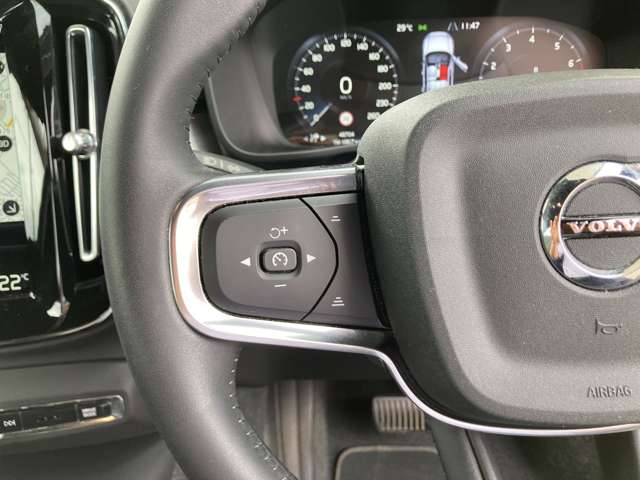 ボルボ ＸＣ４０ Ｂ４　モメンタム R3年 (関東) 99