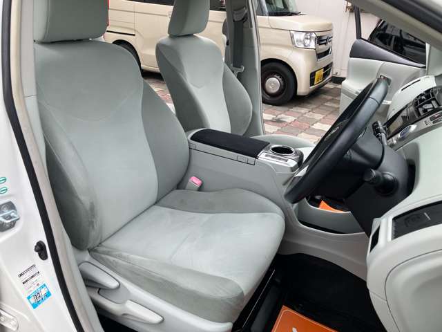 トヨタ プリウスΑ １．８ Ｓ H24年 (近畿) 99