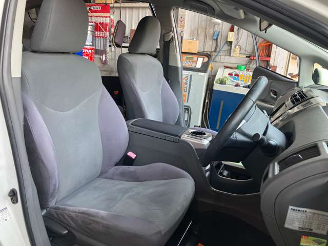 トヨタ プリウスΑ １．８ Ｓ ツーリングセレクション H24年 (近畿) 99