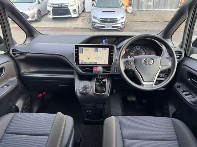 トヨタ ノア ２．０ Ｘ ウェルキャブ スロープタイプＩ 車イス１脚仕様車 R1年 (近畿) 99