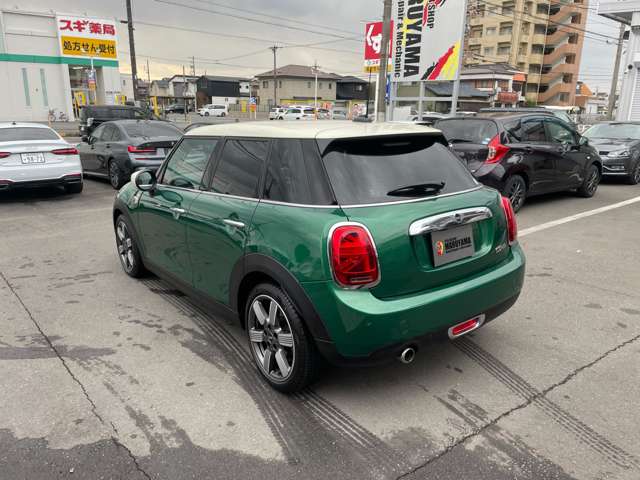 ミニ ミニ クーパー ５ドア ６０イヤーズ エディション ＤＣＴ R1年 (東海) 99