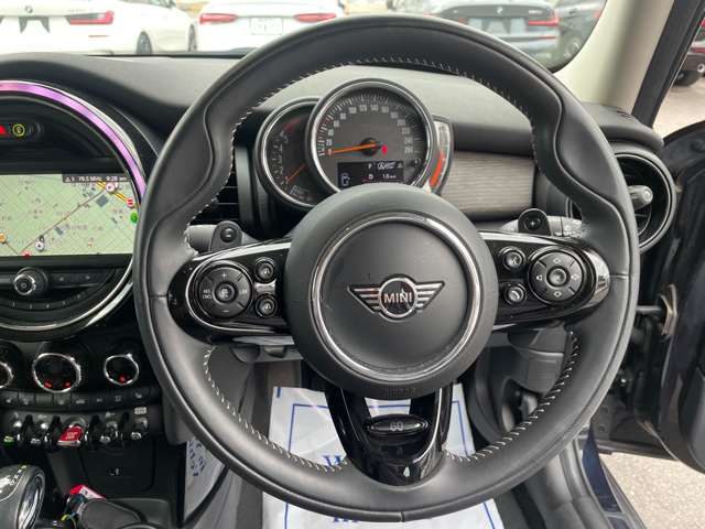 ミニ ミニ クーパーＳＤ ５ドア ６０イヤーズ エディション R1年 (東海) 99