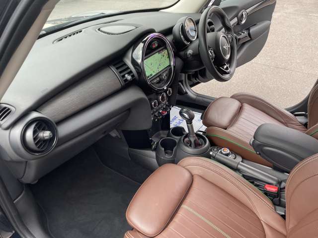 ミニ ミニ クーパーＳＤ ５ドア ６０イヤーズ エディション R1年 (東海) 99