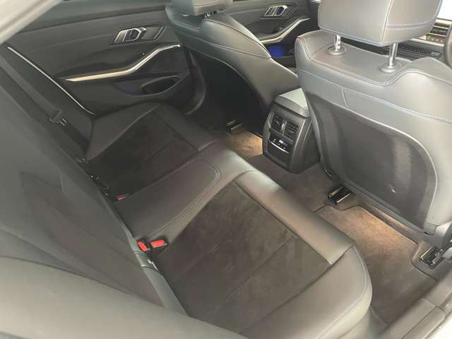 ＢＭＷ ３シリーズ ３２０Ｄ Ｘドライブ Ｍスポーツ ディーゼルターボ ４ＷＤ R2年 (東海) 99