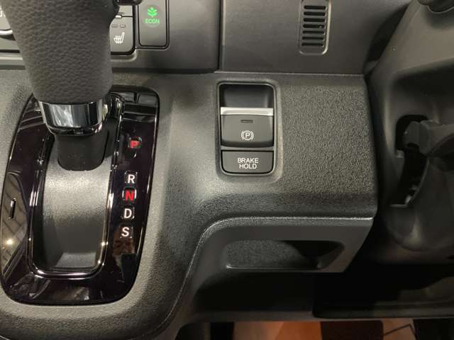 ホンダ Ｎ　ＢＯＸ カスタム ６６０ R8年 (近畿) 99