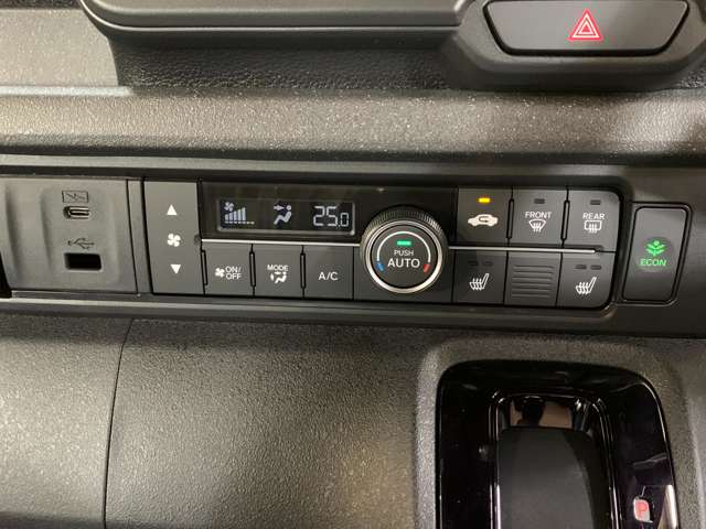 ホンダ Ｎ　ＢＯＸ カスタム ６６０ R8年 (近畿) 99