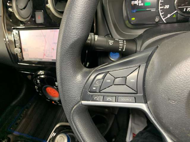 日産 ノート １．２ Ｅ－ＰＯＷＥＲ Ｘ H30年 (近畿) 99