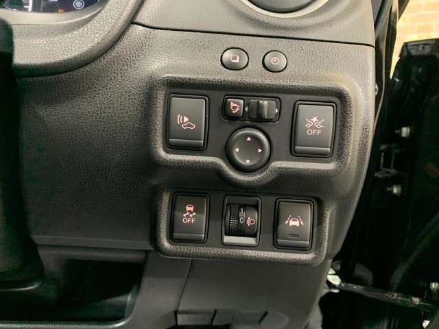 日産 ノート １．２ Ｅ－ＰＯＷＥＲ Ｘ H30年 (近畿) 99
