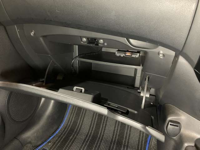 日産 ノート １．２ Ｅ－ＰＯＷＥＲ Ｘ H30年 (近畿) 99