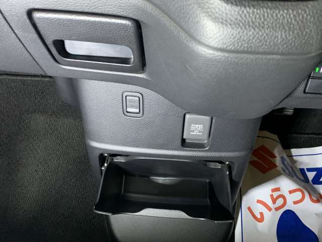 ホンダ Ｎ　ＢＯＸ カスタム ６６０ Ｌ R3年 (近畿) 99
