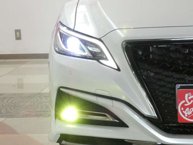 トヨタ クラウン　ハイブリッド ハイブリッド ２．５ Ｓ ＦＯＵＲ ４ＷＤ R3年 (東北) 99