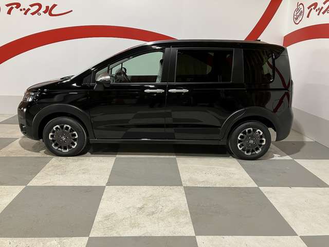 ホンダ フリード　ハイブリッド １．５ Ｅ：ＨＥＶ クロスター ４ＷＤ R7年 (東北) 99