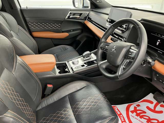 三菱 アウトランダーＰＨＥＶ ＰＨＥＶ ２．４ Ｐ ４ＷＤ R4年 (東北) 99