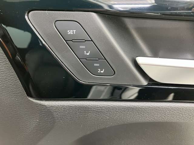 三菱 アウトランダーＰＨＥＶ ＰＨＥＶ ２．４ Ｐ ４ＷＤ R4年 (東北) 99
