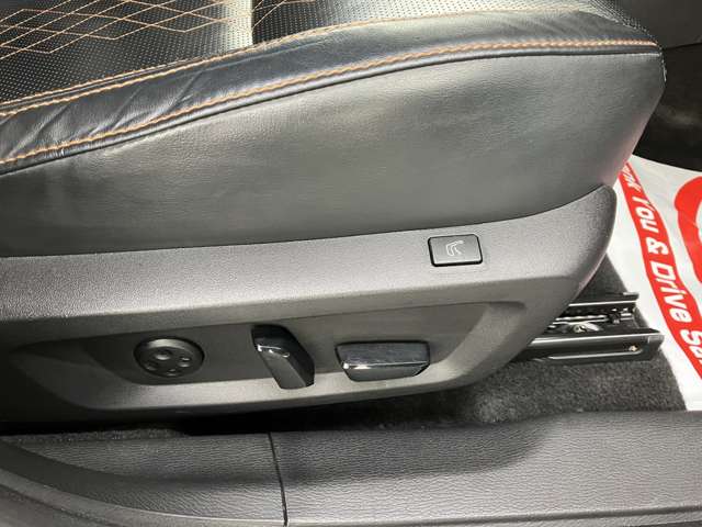 三菱 アウトランダーＰＨＥＶ ＰＨＥＶ ２．４ Ｐ ４ＷＤ R4年 (東北) 99