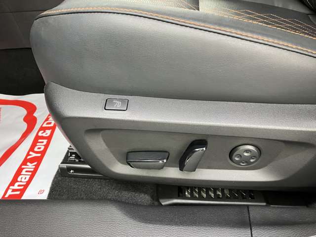 三菱 アウトランダーＰＨＥＶ ＰＨＥＶ ２．４ Ｐ ４ＷＤ R4年 (東北) 99