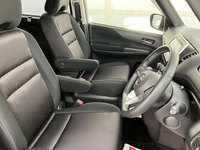 日産 セレナ ２．０ ハイウェイスター ４ＷＤ H29年 (東北) 99