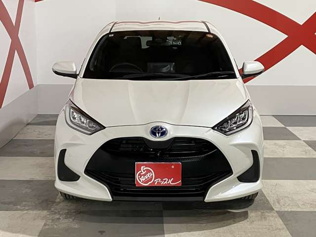 トヨタ ヤリス １．５ ハイブリッド Ｚ Ｅ－ＦＯＵＲ ４ＷＤ R4年 (東北) 99