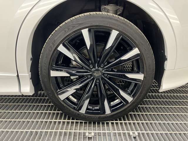 トヨタ クラウン　クロスオーバー　ハイブリッド ２．４ ＲＳ アドバンスト Ｅ－ＦＯＵＲ ＡＤＶＡＮＣＥＤ ４ＷＤ R5年 (東北) 99