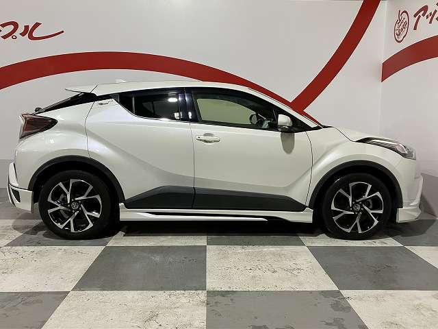 トヨタ Ｃ−ＨＲ １．２ Ｇ－Ｔ ４ＷＤ H29年 (東北) 99
