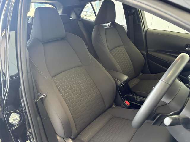 トヨタ カローラスポーツ １．２ Ｇ ４ＷＤ R4年 (東北) 99
