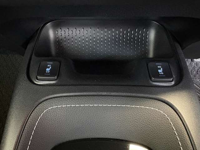 トヨタ カローラスポーツ １．２ Ｇ ４ＷＤ R4年 (東北) 99