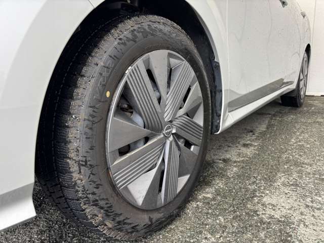 日産 ノート １．２ Ｘ ＦＯＵＲ ４ＷＤ R6年 (東北) 99