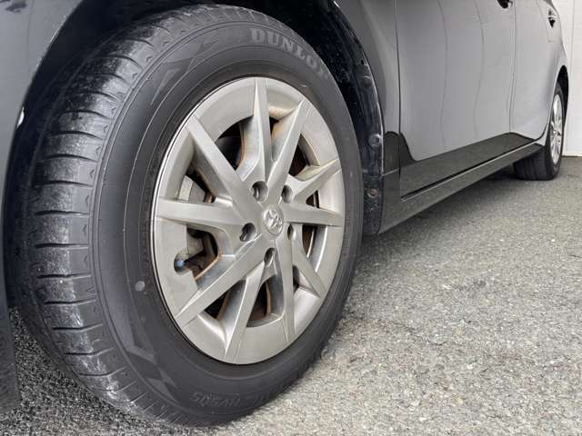 トヨタ プリウスΑ １．８ Ｓ チューン ブラック H26年 (東北) 99