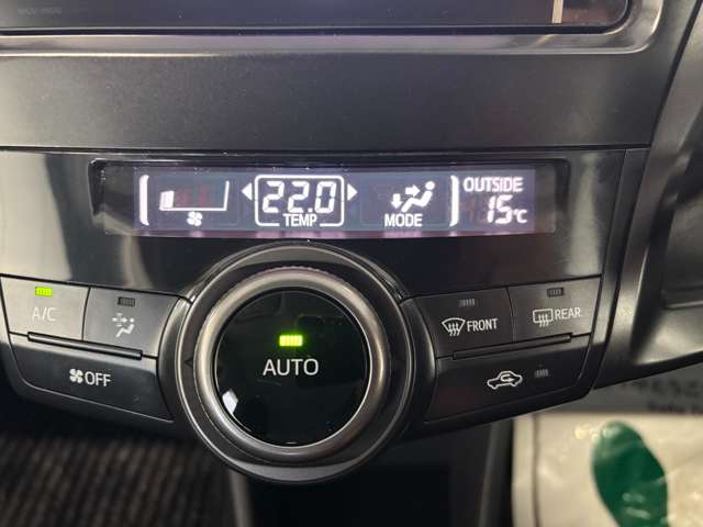 トヨタ プリウスΑ １．８ Ｓ チューン ブラック H26年 (東北) 99
