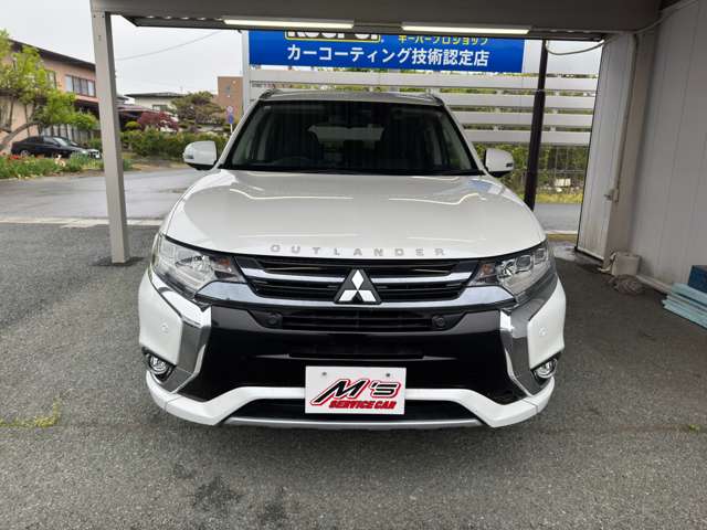 三菱 アウトランダーＰＨＥＶ ２．０ Ｇ ナビパッケージ ４ＷＤ H29年 (東北) 99