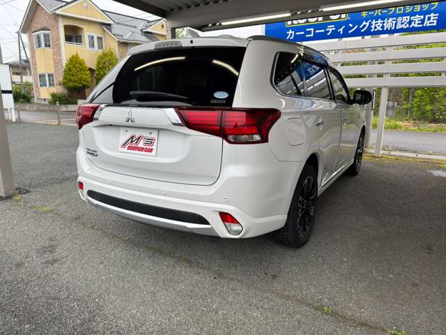 三菱 アウトランダーＰＨＥＶ ２．０ Ｇ ナビパッケージ ４ＷＤ H29年 (東北) 99