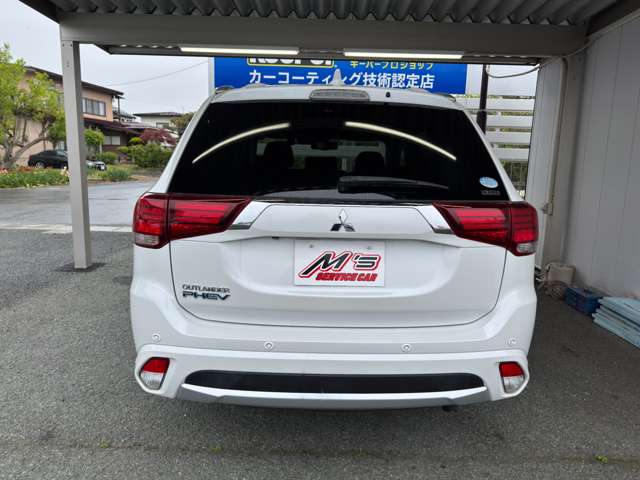 三菱 アウトランダーＰＨＥＶ ２．０ Ｇ ナビパッケージ ４ＷＤ H29年 (東北) 99