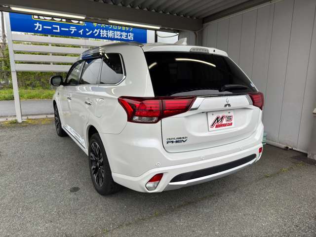 三菱 アウトランダーＰＨＥＶ ２．０ Ｇ ナビパッケージ ４ＷＤ H29年 (東北) 99