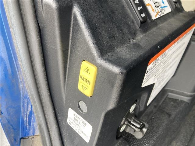 トヨタ シエンタ １．５ Ｘ ウェルキャブ 車イス仕様車 タイプＩ 助手席側セカンドシート付 H27年 (東海) 99