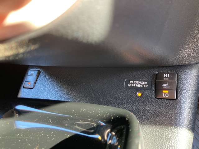 トヨタ プリウスＰＨＶ １．８ Ｓ ナビパッケージ H29年 (東海) 99