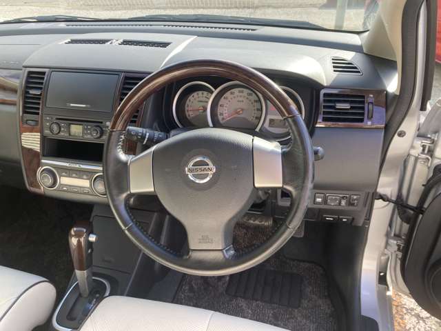 日産 ティーダ １．５ アクシス ＳＶ＋プラズマ H23年 (東海) 99